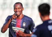 开云体育入口-包含克罗托内取得平局，暂时稳定排名的词条