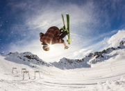 开云足球直播-文班亚马阴影下的较量，湖人对阵广厦，一场被重新定义的比赛