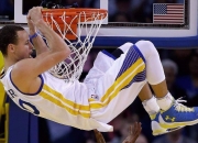 开云体育直播-当欧冠决赛的绿茵场遇见NBA的奇幻夜，鹈鹕淘汰奇才的跨界启示