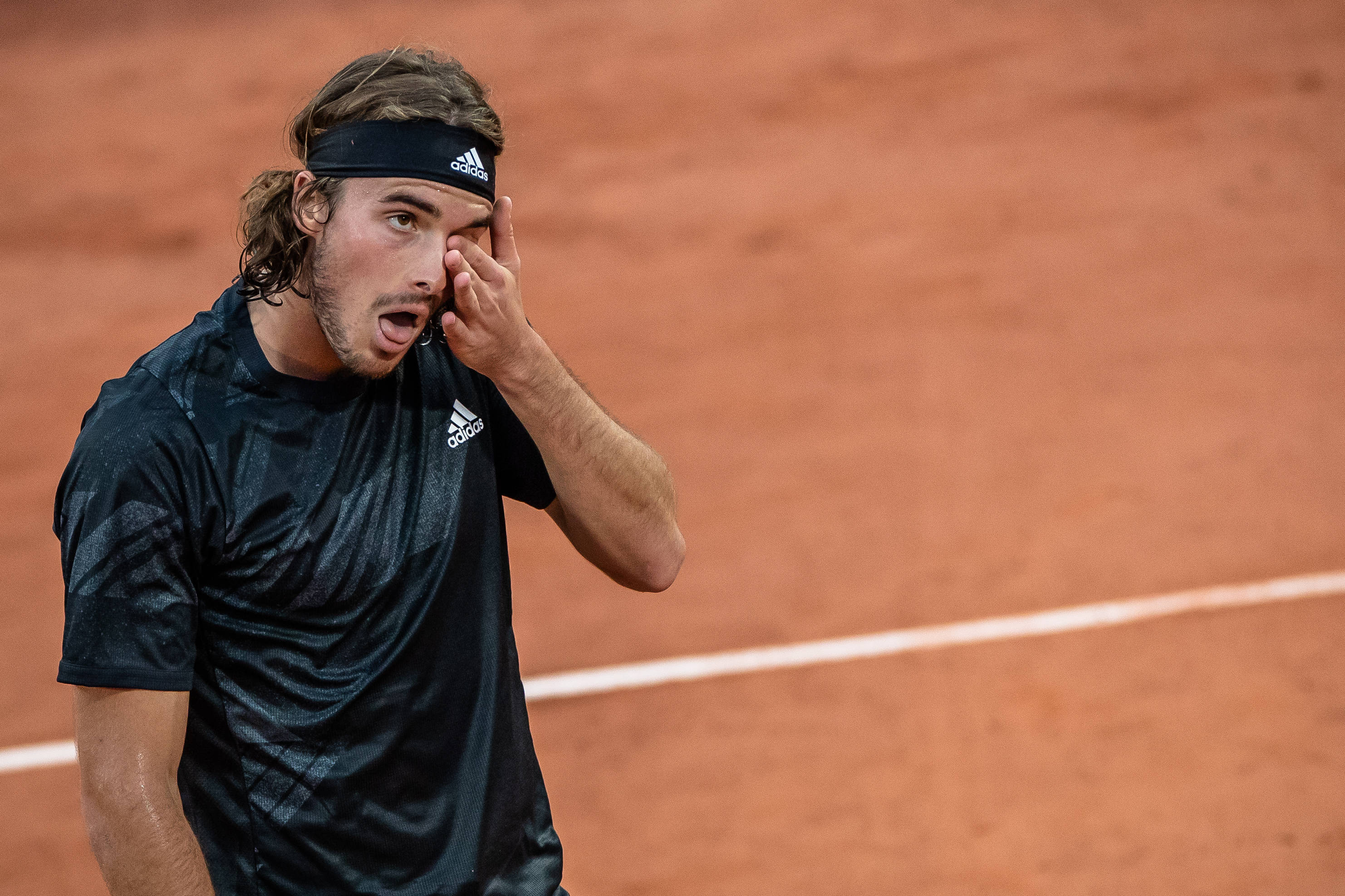 西班牙网球队翻盘意大利网球队，西西帕斯打破历史纪录的简单介绍