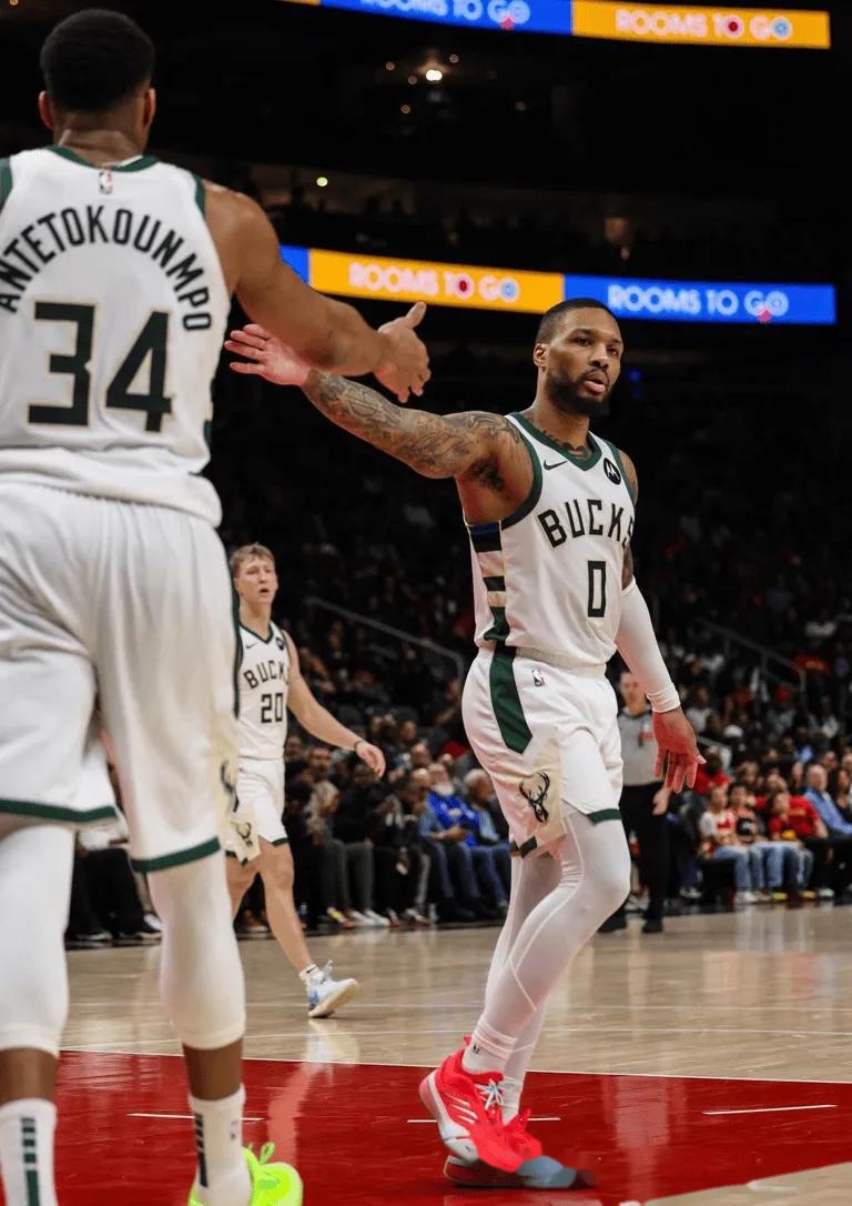 雷霆完胜意大利男篮，利拉德统治全场的简单介绍