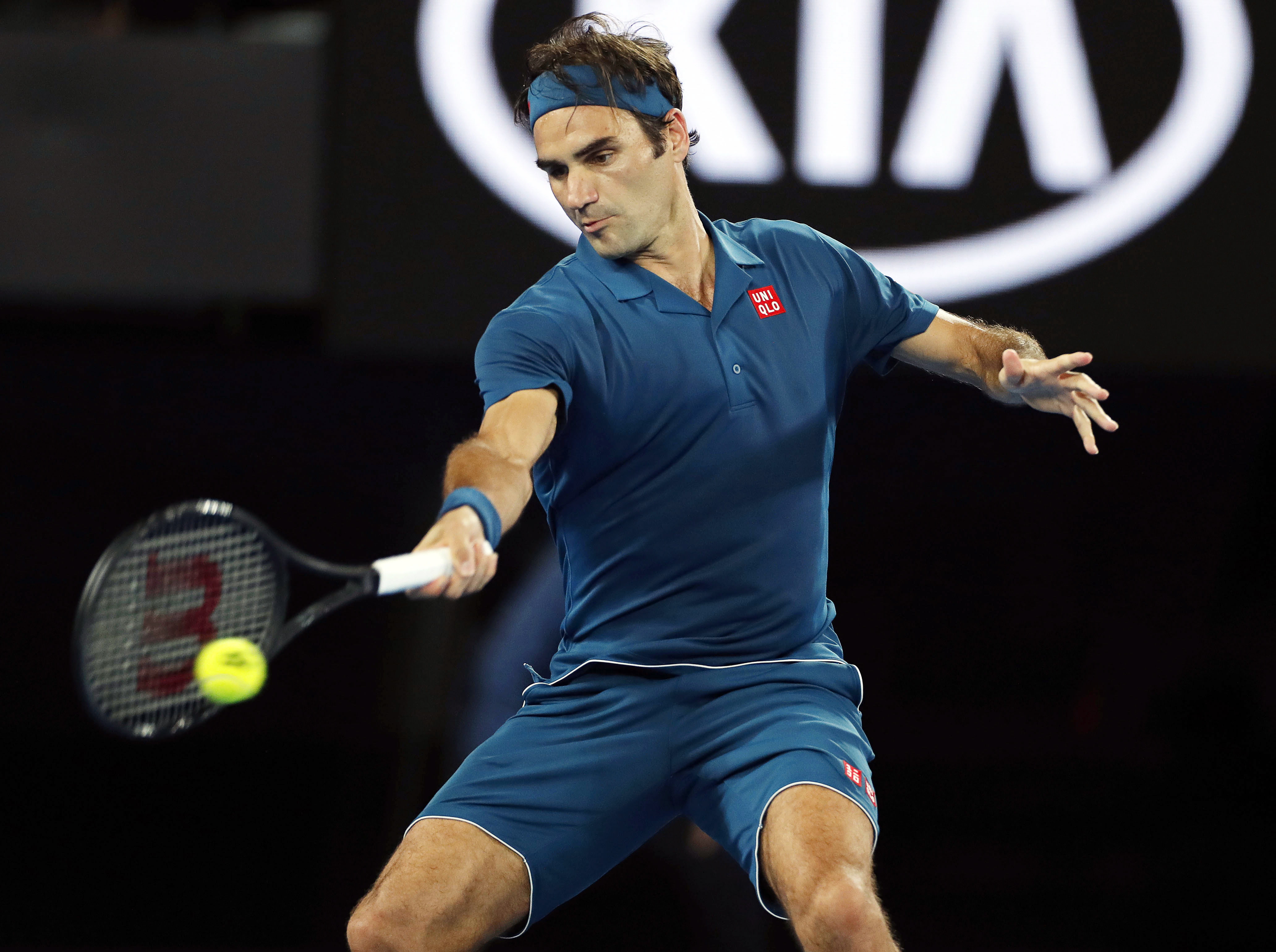 德国网球队强势英国网球队，费德勒绝境逆转的简单介绍