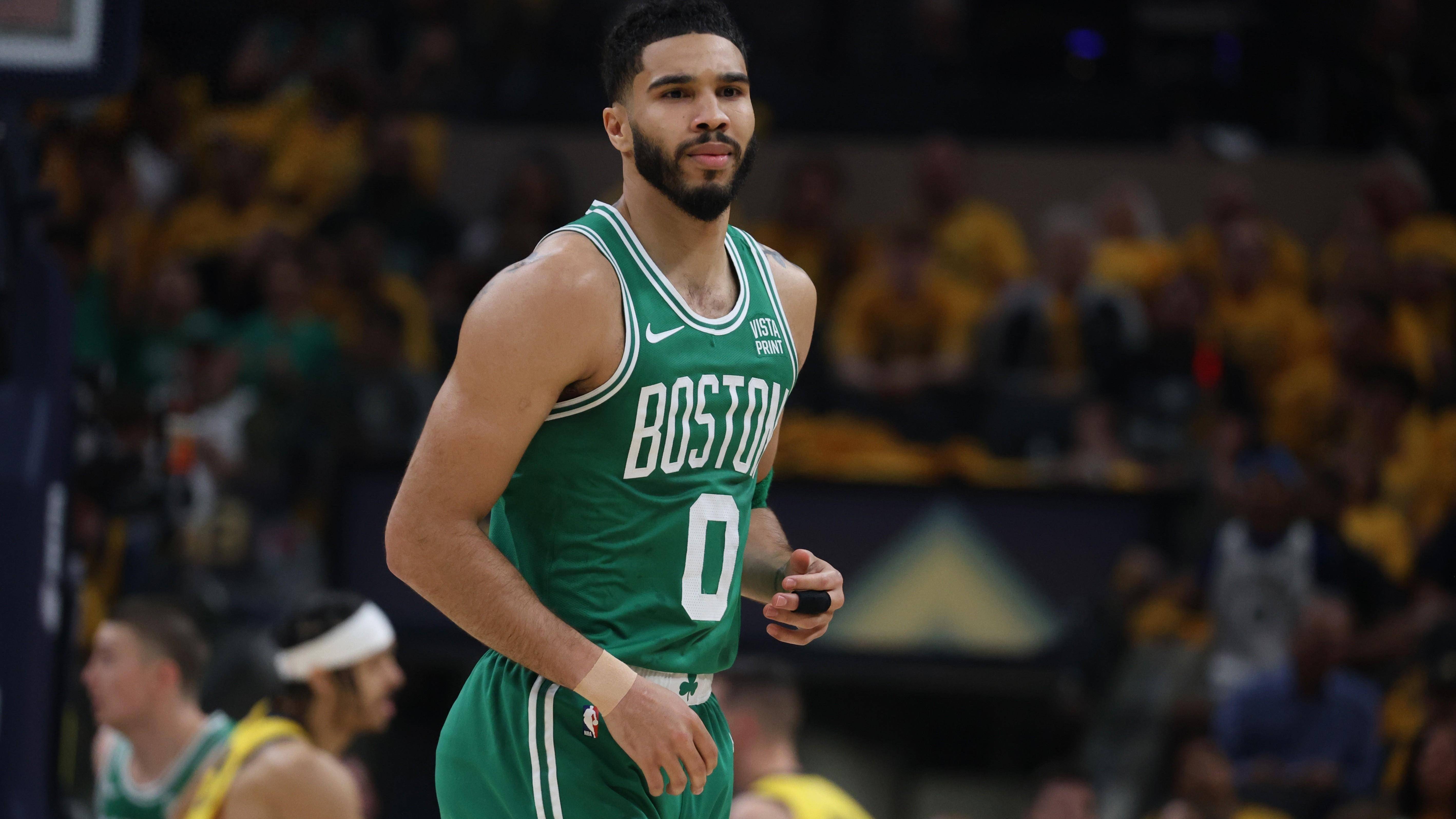 关于鹈鹕绝地反击凯尔特人B队，塔图姆一己之力扛起全队的信息