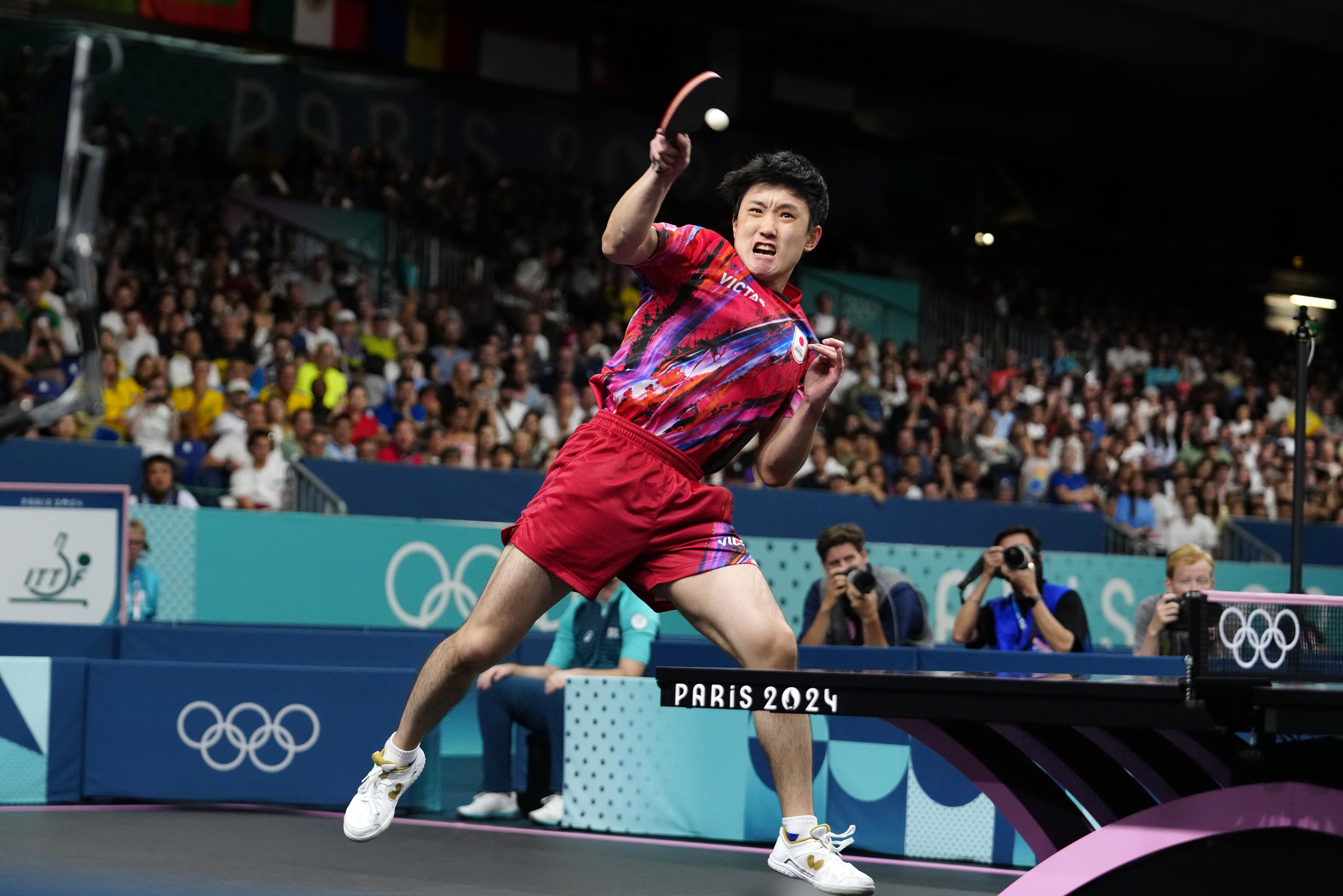 英国乒乓球队轻取日本乒乓球队,张本智和关键制胜的简单介绍 英国乒乓球队轻取日本乒乓球队,张本智和关键制胜的简单介绍