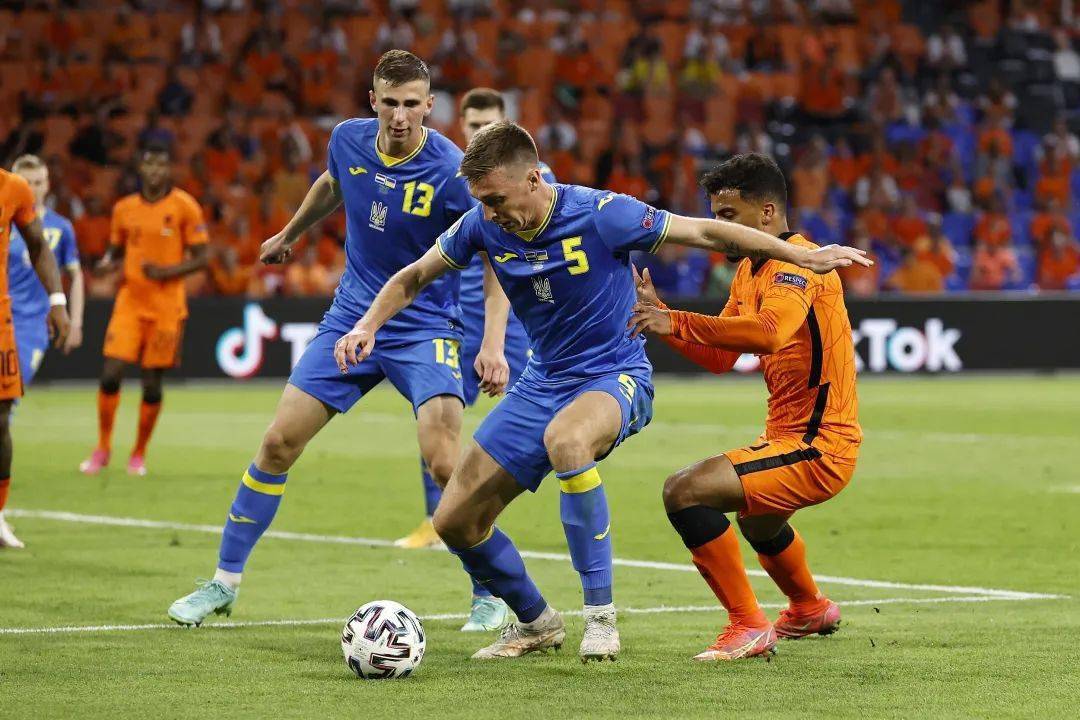 韩国羽毛球队力克英格兰羽毛球队，安赛龙打破历史纪录的简单介绍