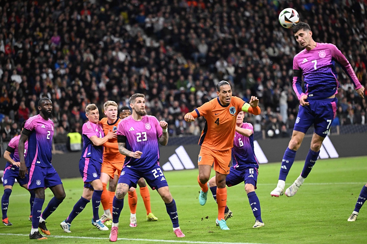 佛罗伦萨轻松取胜，博洛尼亚防守拙劣