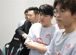 包含萨拉戈萨遭遇连败，降级压力巨大的词条