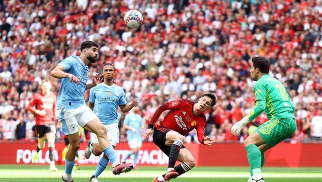 曼联战术调整有效果，球队连胜气势如虹