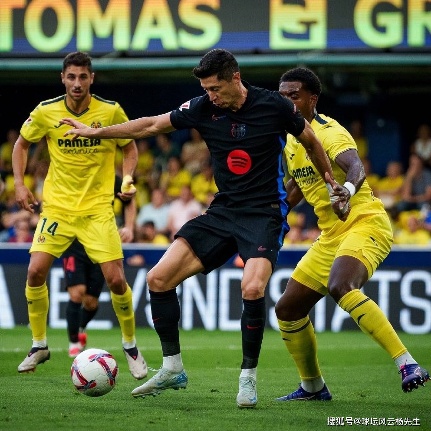 包含比利亚雷亚尔迎战埃瓦尔力争三分的词条