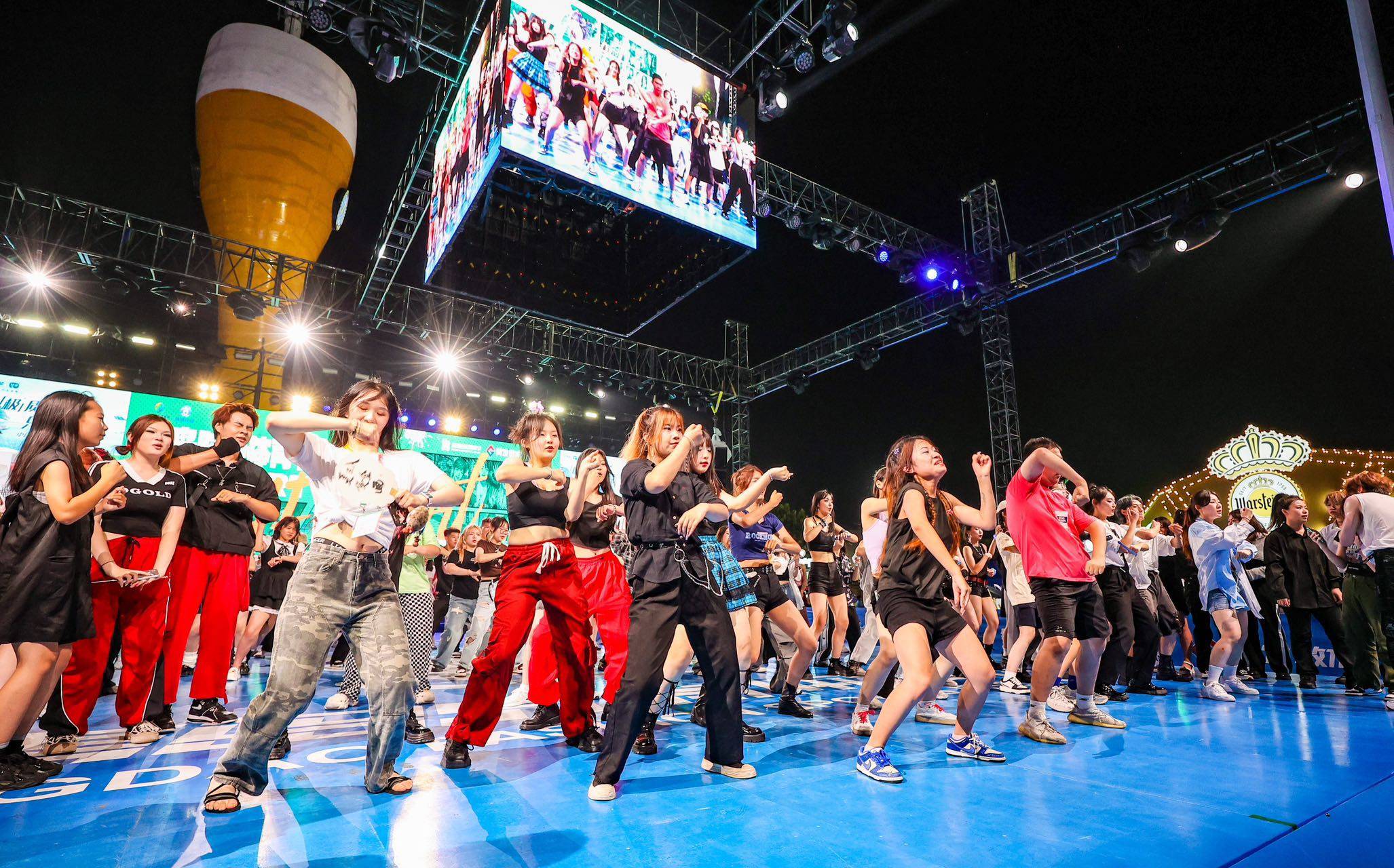 体育运动引领时尚潮流,场面火爆的简单介绍 体育运动引领时尚潮流,场面火爆的简单介绍