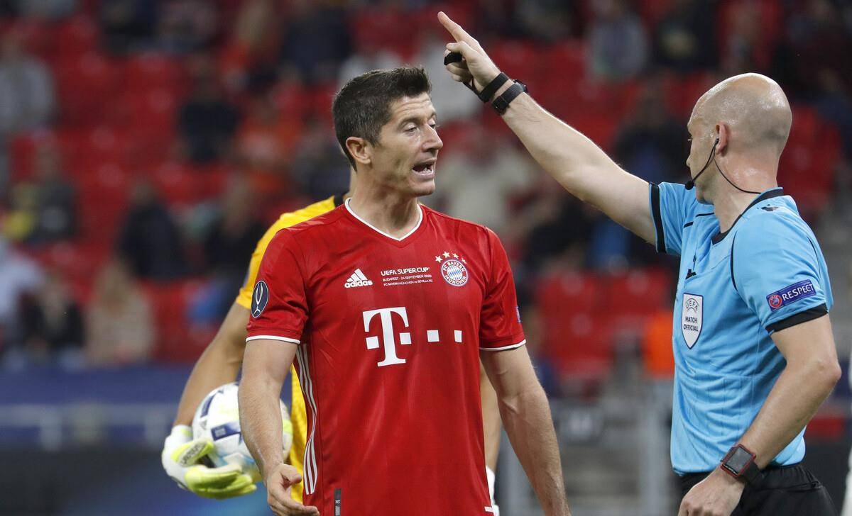 里昂鏖战塞维利亚,莱万制霸全场的简单介绍 里昂鏖战塞维利亚,莱万制霸全场的简单介绍