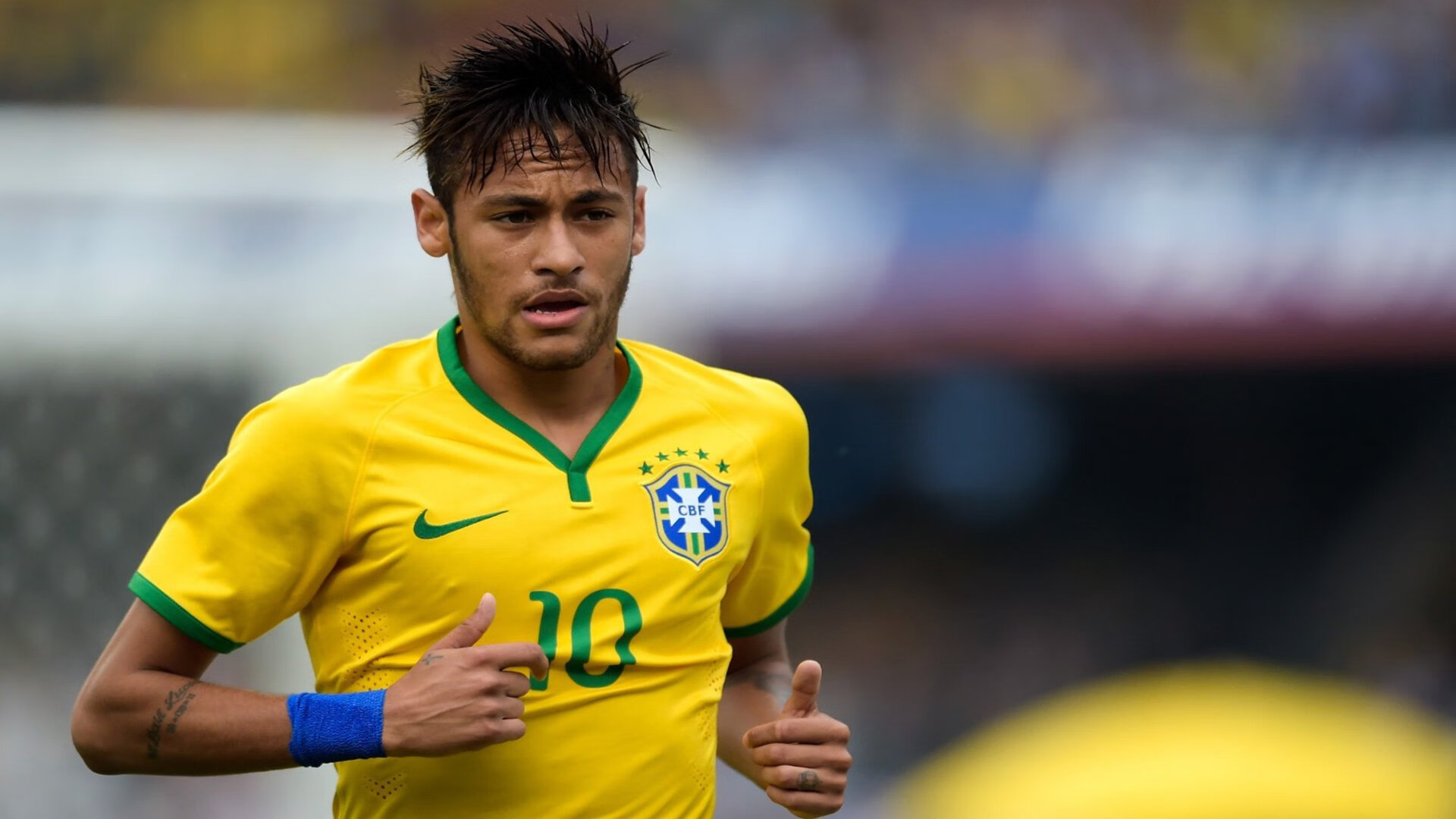 冰岛踏平尼斯奇迹，拉亚一扑定江山—北欧神话的现代足球注解